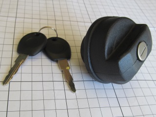 Крышка бака топливного (с ключом) Chery Amulet A11-1103110