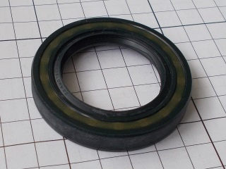 Сальник привода CVT (вариатор) Geely Emgrand EC7 1066002071